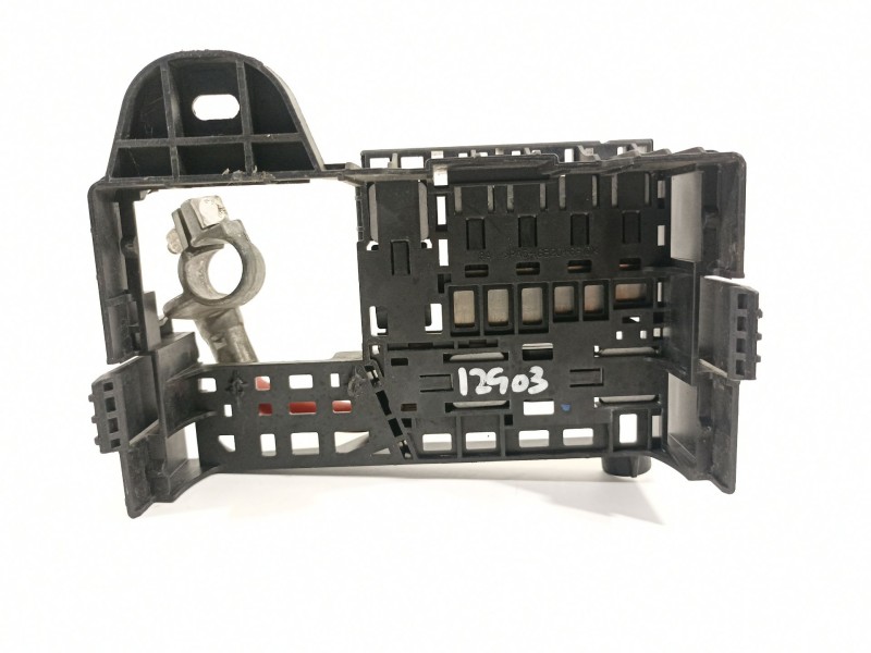 Recambio de caja reles / fusibles para chevrolet orlando lt referencia OEM IAM 96964227  235047