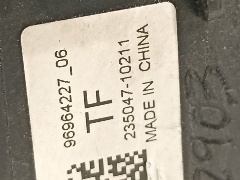 Recambio de caja reles / fusibles para chevrolet orlando lt referencia OEM IAM 96964227  235047