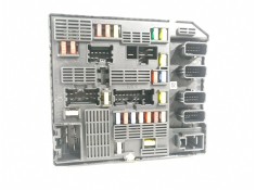 Recambio de caja reles / fusibles para renault scenic iii dynamique referencia OEM IAM 284B62342R