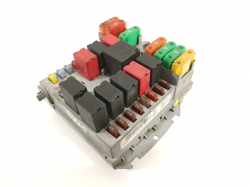Recambio de caja reles / fusibles para fiat bravo (198) 1.4 16v active referencia OEM IAM 51775686  
