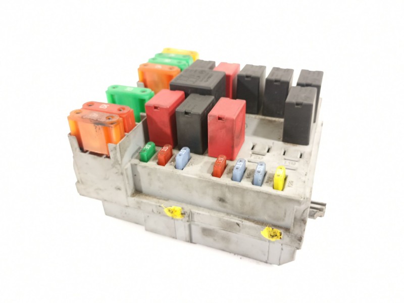 Recambio de caja reles / fusibles para fiat bravo (198) 1.4 16v active referencia OEM IAM 51775686  