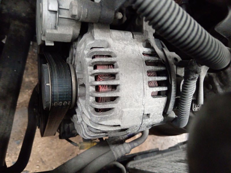 Recambio de alternador para peugeot 308 sw confort referencia OEM IAM 9646321780  