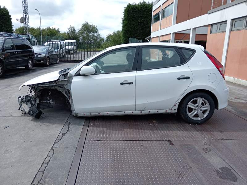 HYUNDAI I30 (FD)