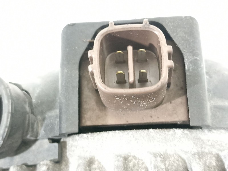 Recambio de alternador para toyota yaris connect referencia OEM IAM 270600N040  