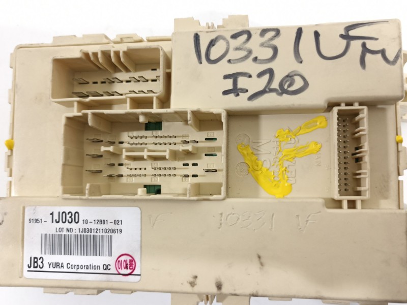 Recambio de caja reles / fusibles para hyundai i20 city s referencia OEM IAM 919511J030  
