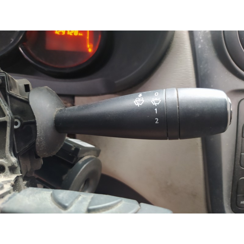 Recambio de mando limpia para dacia dokker ambiance referencia OEM IAM 681728631R  