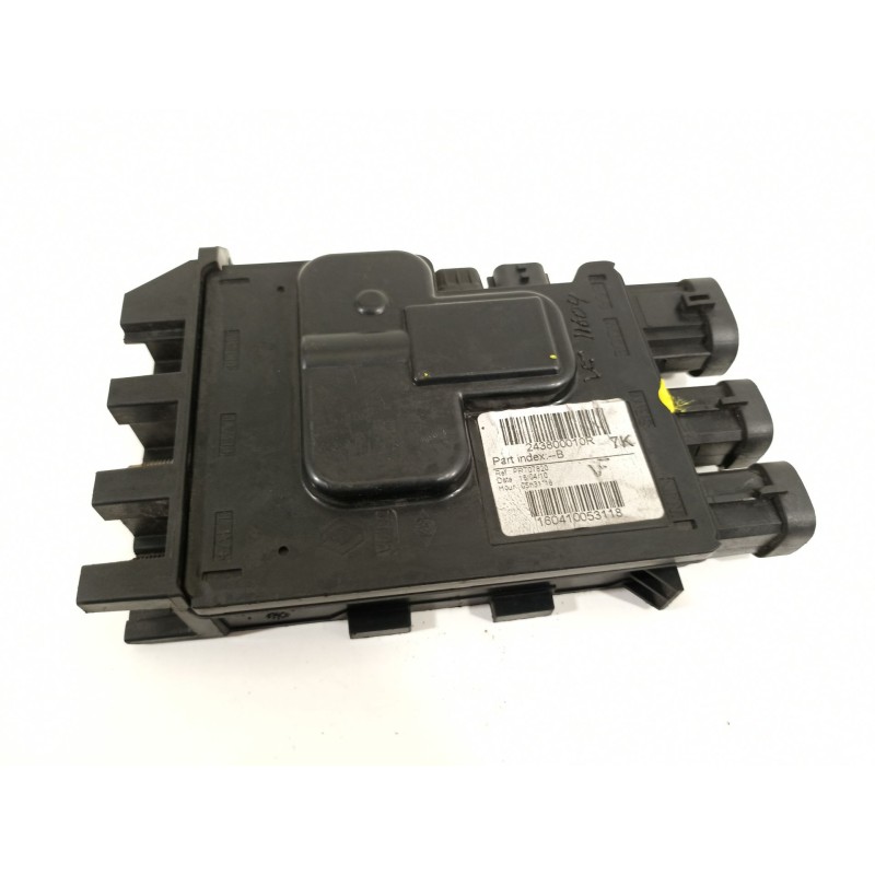 Recambio de caja reles / fusibles para renault megane iii coupe bose edition referencia OEM IAM 243800010R  