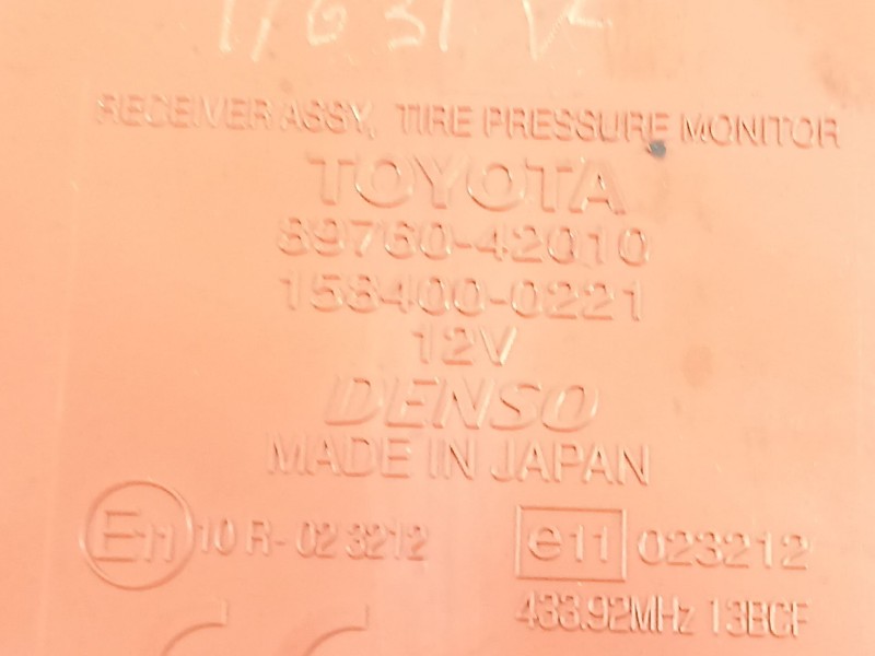 Recambio de modulo electronico para toyota rav 4 (a3) executive referencia OEM IAM 8963042010  