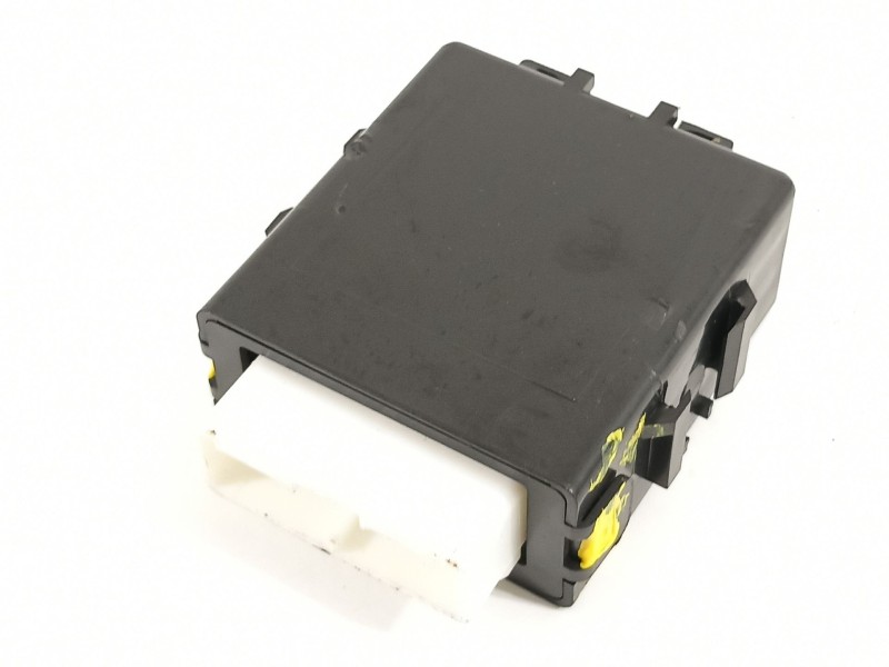 Recambio de modulo electronico para toyota rav 4 (a3) executive referencia OEM IAM 8963042010  