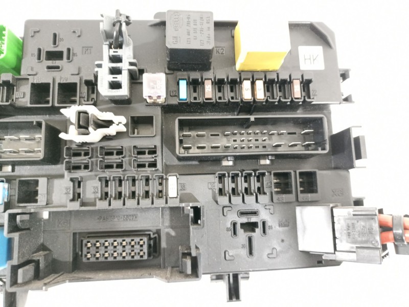 Recambio de caja reles / fusibles para opel astra gtc cosmo referencia OEM IAM 13206762  