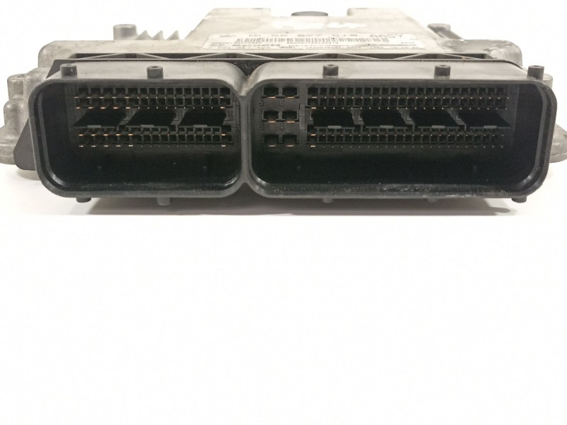 Recambio de centralita motor uce para opel insignia berlina cosmo referencia OEM IAM 55577619 0281017453 