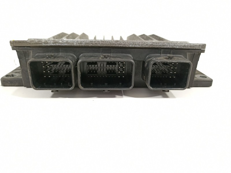 Recambio de centralita motor uce para renault modus confort dynamique referencia OEM IAM 8200398934  8200449080