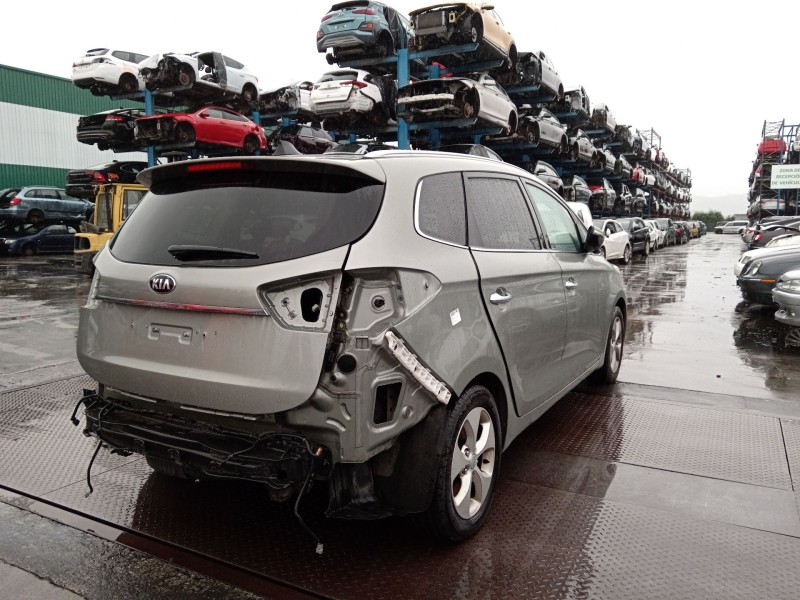 kia carens ( ) del año 2014