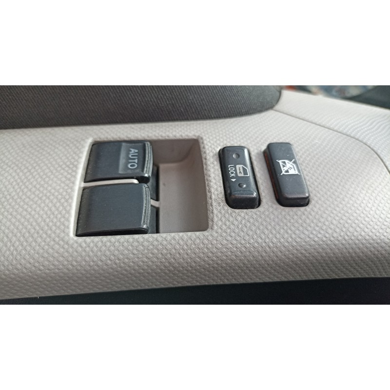 Recambio de mando elevalunas delantero izquierdo para toyota yaris (ksp9/scp9/nlp9) básico referencia OEM IAM 848200D100  