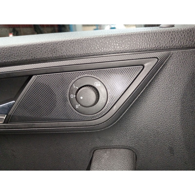 Recambio de mando retrovisor para skoda fabia combi active referencia OEM IAM   