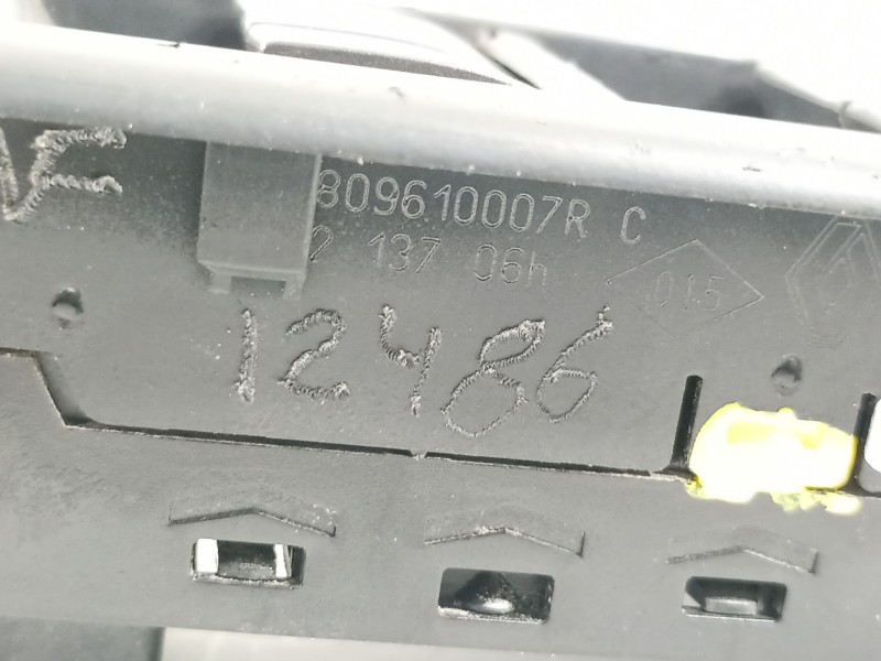 Recambio de mando elevalunas delantero izquierdo para renault laguna iii dynamique tomtom referencia OEM IAM 809610007R  