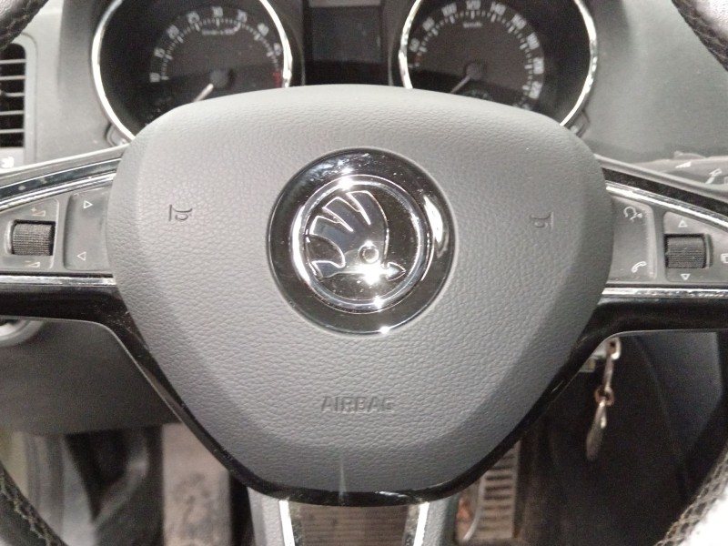 Recambio de kit airbag para skoda yeti active referencia OEM IAM   
