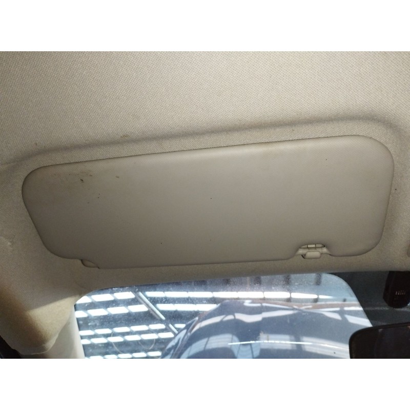 Recambio de parasol izquierdo para kia stonic (ybcuv) black edition referencia OEM IAM   