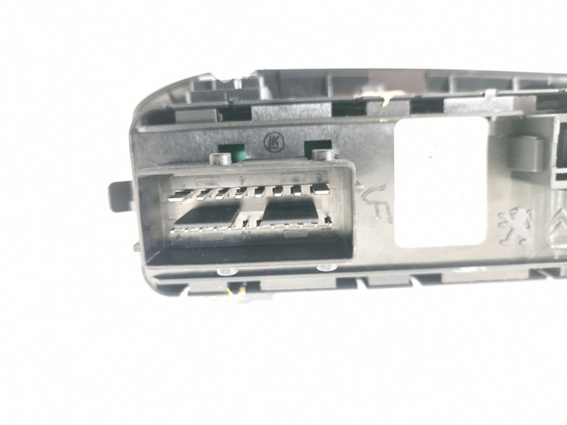 Recambio de mando elevalunas delantero izquierdo para peugeot 308 access referencia OEM IAM 96788281zd  