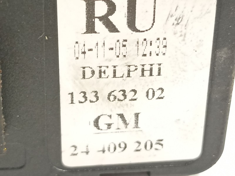 Recambio de mando elevalunas delantero izquierdo para opel meriva blue line referencia OEM IAM 13363202  