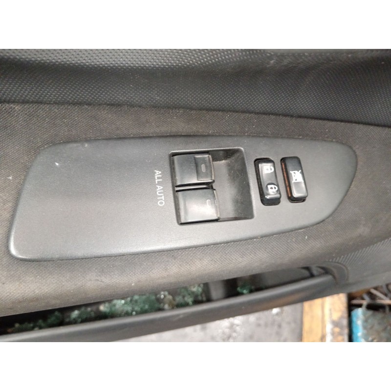 Recambio de mando elevalunas delantero izquierdo para toyota auris luna+ referencia OEM IAM   