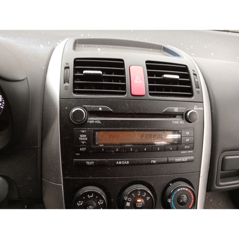 Recambio de sistema audio / radio cd para toyota auris luna+ referencia OEM IAM   