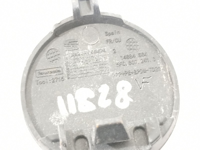 Recambio de tapa paragolpes para seat leon st (5f8) x-perience titan desert 4drive referencia OEM IAM 5F0807241C  