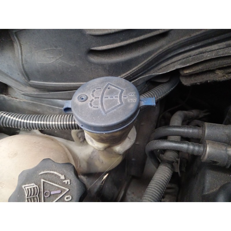 Recambio de deposito limpia para peugeot 207 confort referencia OEM IAM   