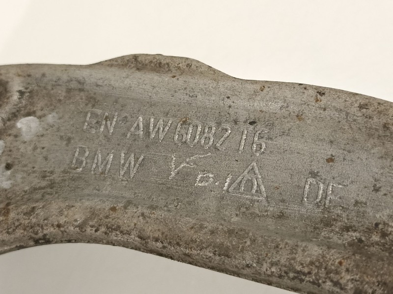 Recambio de brazo suspension superior delantero izquierdo para bmw x6 (e71) 3.5d referencia OEM IAM 31126863333  608216