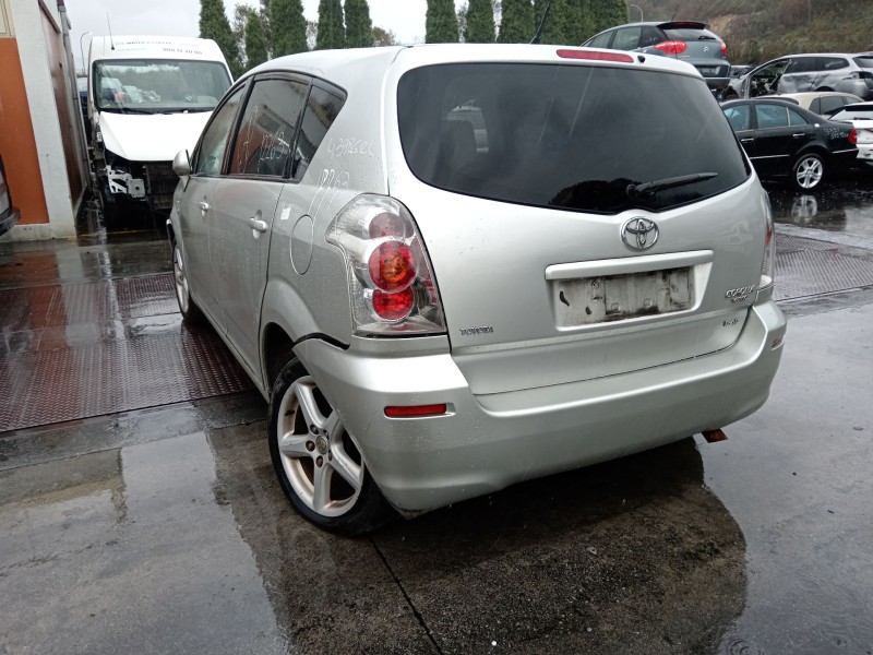 toyota corolla verso (r1) del año 2006