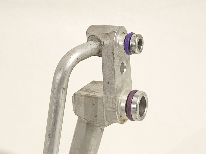 Recambio de tubo aire acondicionado para volkswagen golf vii lim. gte referencia OEM IAM 5Q1816738G  8R0260696A