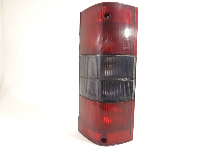 Recambio de piloto trasero izquierdo para citroën jumper i furgoneta (230l) 2.5 d referencia OEM IAM 132635908  