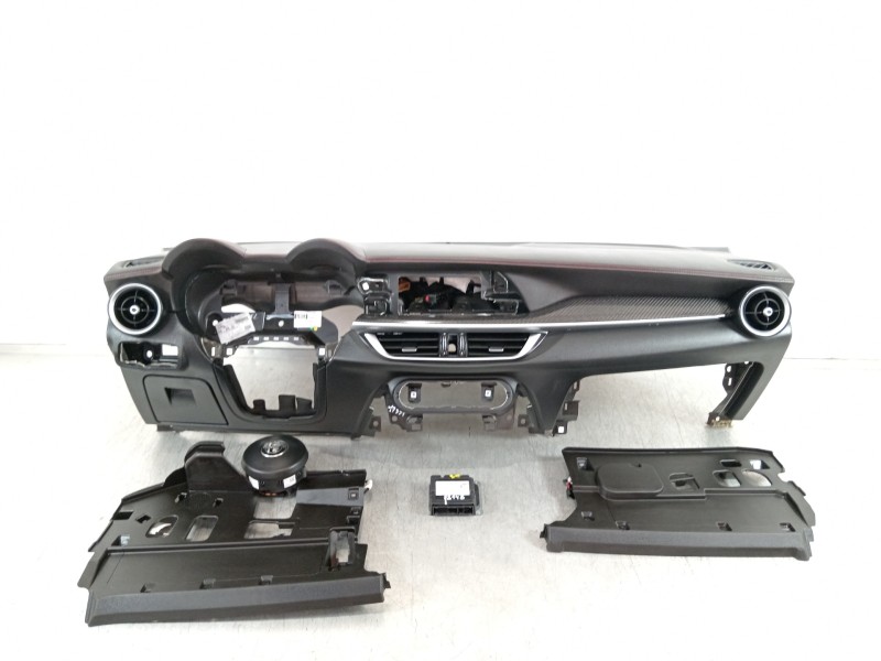 Recambio de kit airbag para alfa romeo stelvio (630) quadrifoglio 4wd referencia OEM IAM 50558474 01561476090 