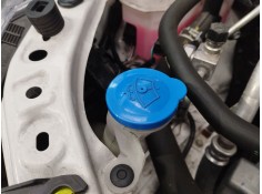 Recambio de deposito limpia para toyota corolla e21 corolla tup referencia OEM IAM   