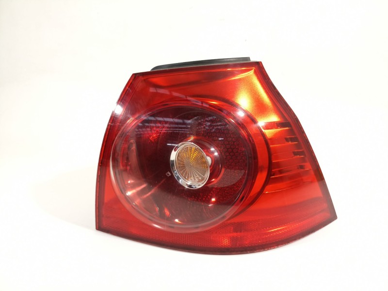 Recambio de piloto trasero derecho para volkswagen golf v berlina (1k1) gti referencia OEM IAM 1K6945096E  