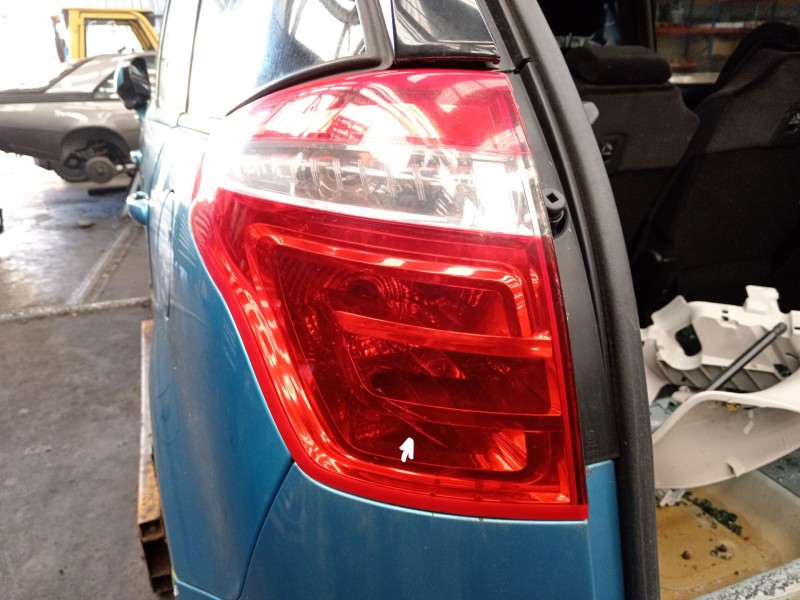 Recambio de piloto trasero izquierdo para citroën c4 picasso lx plus referencia OEM IAM   