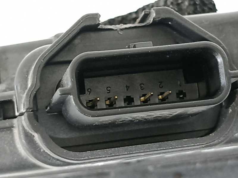 Recambio de cerradura puerta delantera derecha para renault clio iv grandtour dynamique referencia OEM IAM 805024563R  