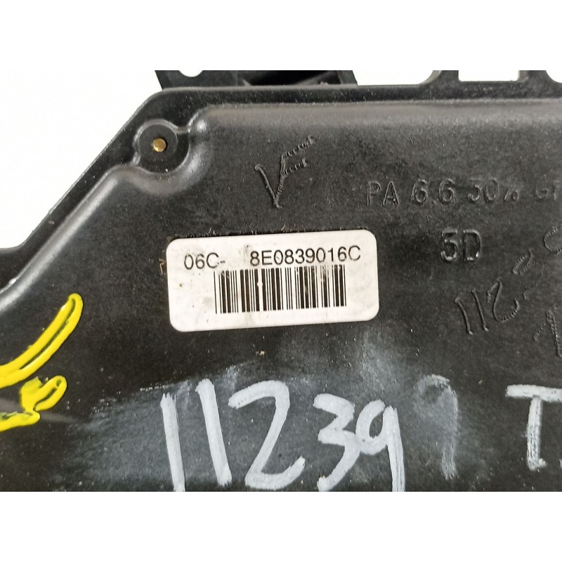 Recambio de cerradura puerta trasera derecha para audi a4 berlina (8e) 1.9 tdi (96kw) referencia OEM IAM 8e0839016c  