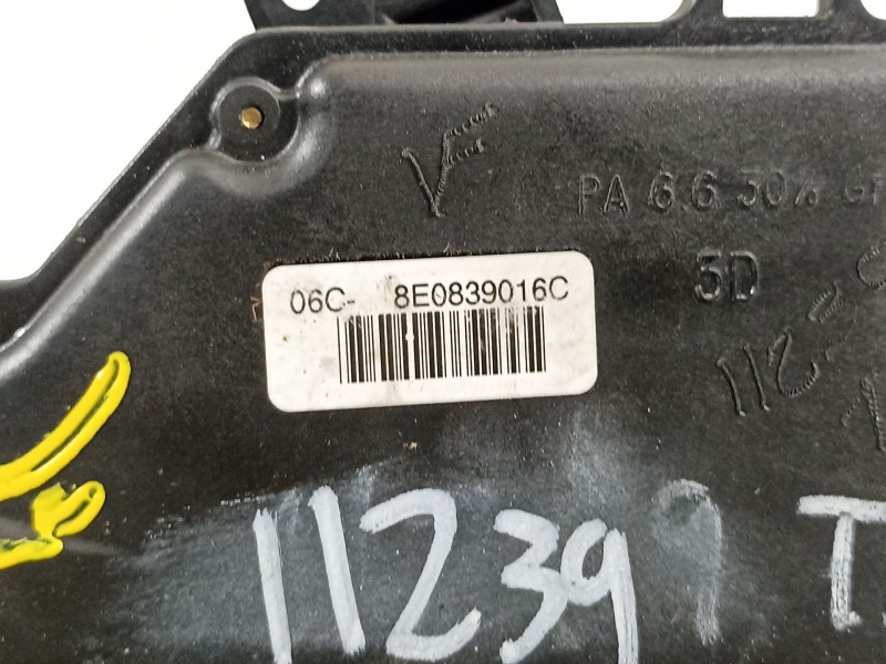 Recambio de cerradura puerta trasera derecha para audi a4 berlina (8e) 1.9 tdi (96kw) referencia OEM IAM 8e0839016c  