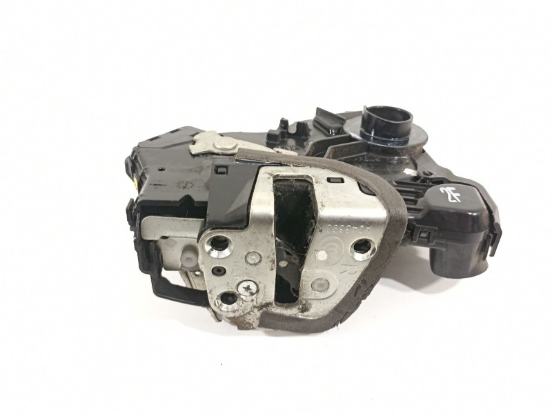 Recambio de cerradura puerta delantera derecha para toyota auris luna referencia OEM IAM 6903002250  