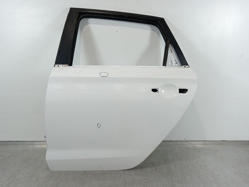 Recambio de puerta trasera izquierda para hyundai i30 (pd) essence referencia OEM IAM   