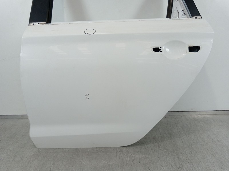 Recambio de puerta trasera izquierda para hyundai i30 (pd) essence referencia OEM IAM   