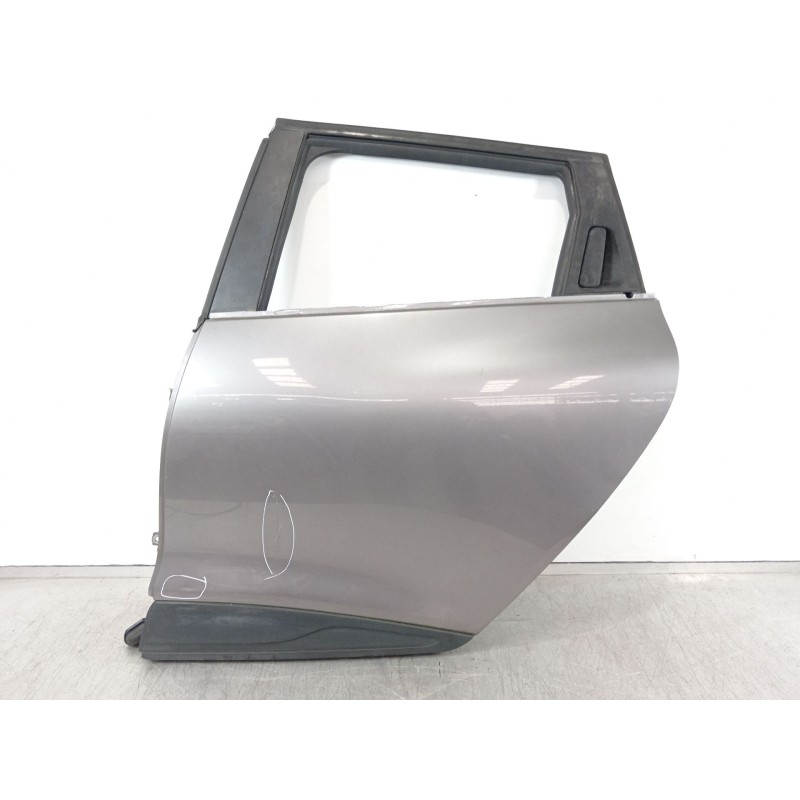 Recambio de puerta trasera izquierda para renault clio iv grandtour dynamique referencia OEM IAM 821016403R  