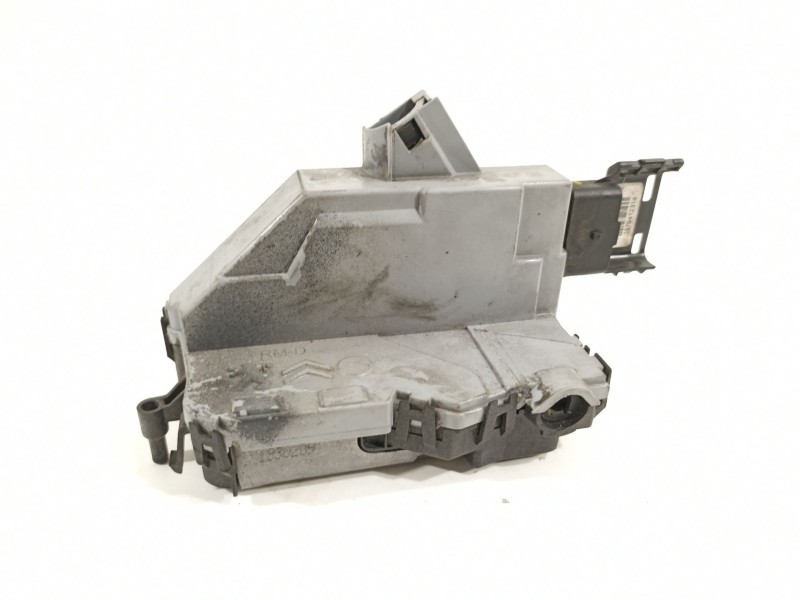 Recambio de cerradura puerta trasera derecha para peugeot 5008 premium referencia OEM IAM 9800624180  833331