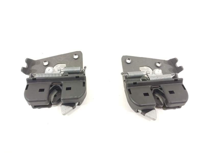 CERRADURA MALETERO / PORTON 52207112863 7112864 52207112864
