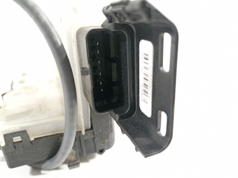 Recambio de cerradura puerta delantera derecha para peugeot 208 2020 referencia OEM IAM 9829284780  292847
