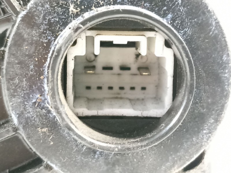 Recambio de cerradura puerta delantera derecha para toyota auris active referencia OEM IAM 6903002220  