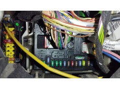 Recambio de caja reles / fusibles para citroën c4 picasso millenium referencia OEM IAM 9664059080