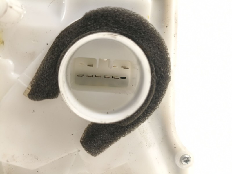 Recambio de cerradura puerta delantera derecha para suzuki splash a5b gls referencia OEM IAM 8220151K52  8220151K52V5