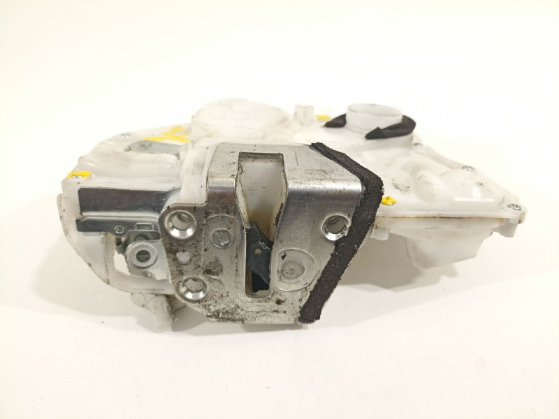 Recambio de cerradura puerta delantera derecha para suzuki splash a5b gls referencia OEM IAM 8220151K52  8220151K52V5